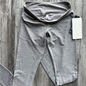 BNWT Lululemon Wunder Under leggings in ‘space grey’ (nulu) - Size 6